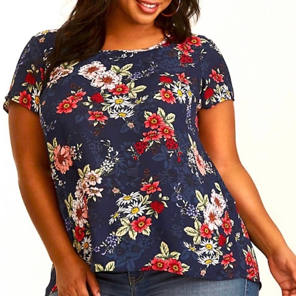 torrid Tops - Torrid Blue Floral Print Georgette Pleated Back Blouse 00 M